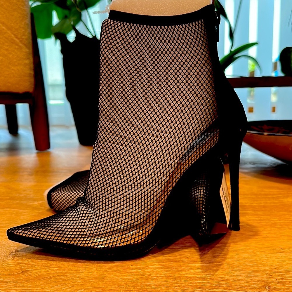 Black Suede Vielo